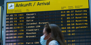 Anzeigentafel am Flughafen Tegel