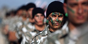 Hamas-Kämpfer bei einer Parada im Gazastreifen