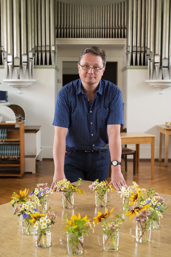 Pfarrer Michael Stahl in der Kirche