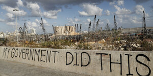 Auf einer Mauer steht "My government did this" - im Bezug auf die verheerende Explosion in Beirut