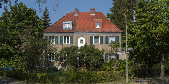 Eine Doppelhausvilla in der Manfred-von-Richthofen-Straße.