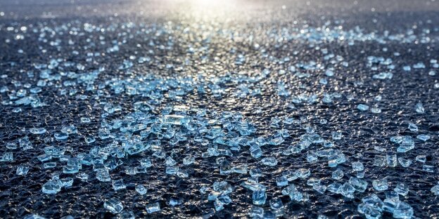 Glassplitter nach dem Anschlag von Halle