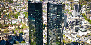 Die Zwillingstürme der Deutschen Bank in Frankfurt am Main