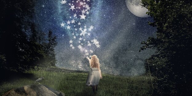 Illustration des Sterntalermärchens: Ein Mädchen steht, vom Betrachter abgewandt bei Nacht auf einer Waldlichtung, hält sein Hemd auf, in das die Sterne vom Himmel als Golddukaten fallen
