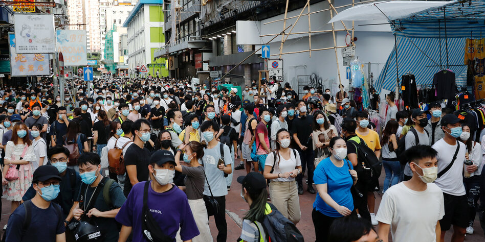 Protest gegen Hongkonger Regierung: Mindestens 90 Festnahmen - taz.de