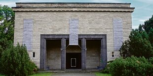 Von Albert Speer beauftragte Ehrenhalle auf dem Friedhof Lilienthalstraße