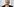 Maria Kolesnikova hat kurze blonde Haare und schaut in eine Kamera