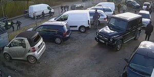 Die Aufnahme aus der Überwachungskamera zeigt die Verhaftung