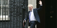 Boris Johnson vor der Tür von 10 Downing Street