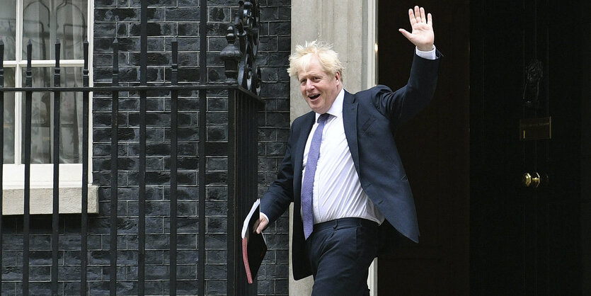 Boris Johnson vor der Tür von 10 Downing Street