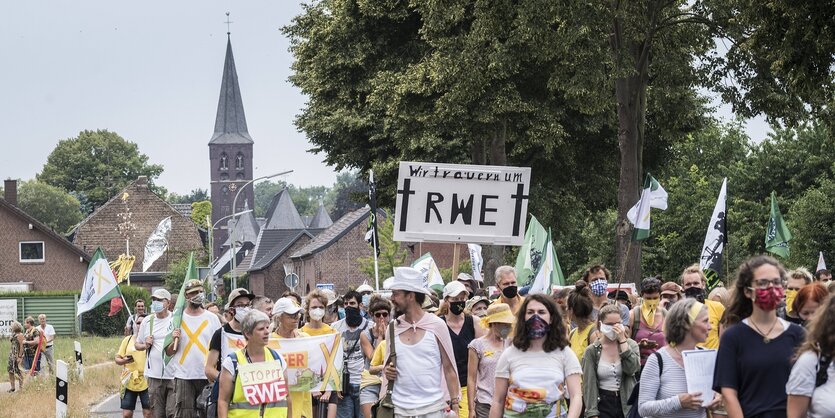 Demonstration für den Erhalt der Dörfer