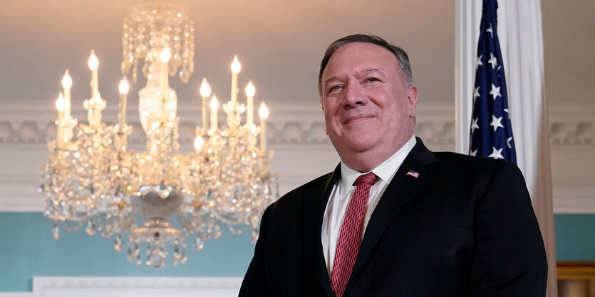 US-Außenminister Mike Pompeo vor einer US-Fahne