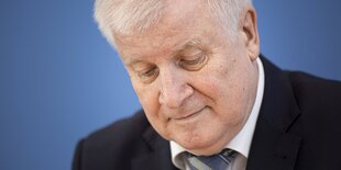 Innenminister Horst Seehofer in der Bundespressekonferenz