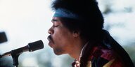 Jimmi Hendrix mit Mikro