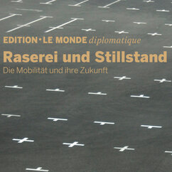 Auf dem Cover der neuen Edition von Le Monde diplomatique ist ein leerer Parkplatz zu sehen.