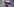 Ein Mann trägt eine Virtual-Reality-Brille