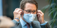 Andreas SCheuer mit Mund-Nasenschutz