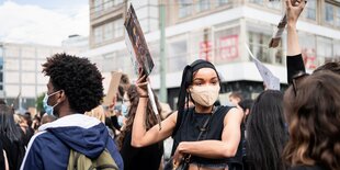 Menschen auf einer Demonstration