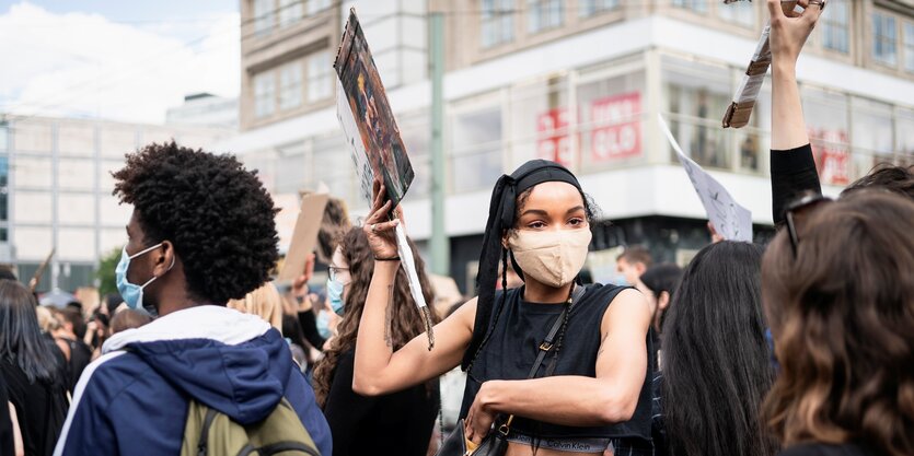 Menschen auf einer Demonstration