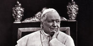 Schwarzweißaufnahme von Papst Pius IX.