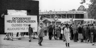 Das Oktoberfest 1980 im schwarz-weiß-Bild