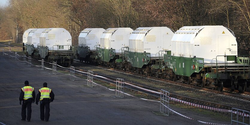 Castorbehälter auf einem Gueterzug