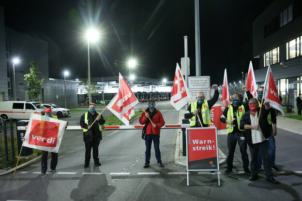 Streikposten in der Nacht