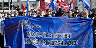 Banner "Kein Tag für die Nation. Kein Tag für Deutschland."