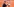 Laura Siegemund in Paris auf dem Platz fokussiert einen Ball