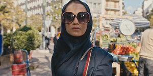 Filmstill von Niv Sultan in der Serie „Tehran“