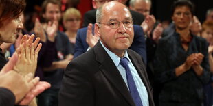 Gregor Gysi beim Parteitag in Bielefeld