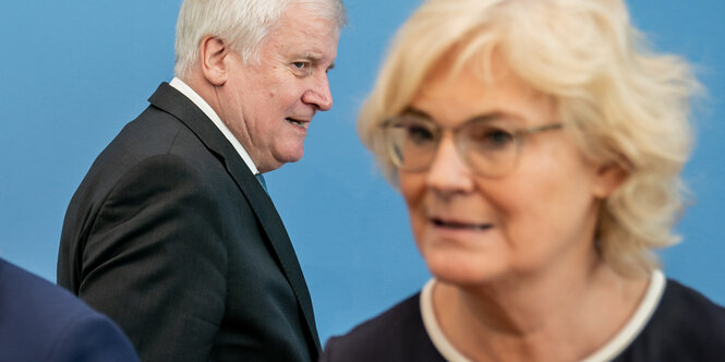 Christine Lambrecht und Horst Seehofer.