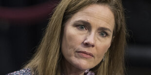 Amy Coney Barrett, Kandidatin für das Richteramt am Obersten Gericht der USA, spricht während der Anhörungen im Justizausschuss des Senats