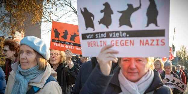 Eine antifaschistische Kundgebung gegen Nazis in Neukölln