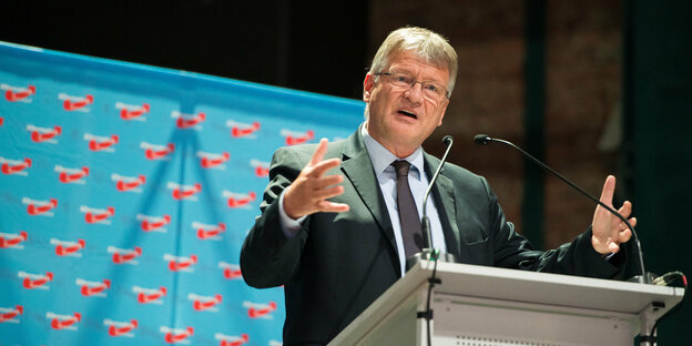 Jörg Meuthen, Bundesvorsitzender der AfD, spricht zum Auftakt des Landesparteitags der AfD Saar