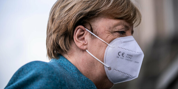 Merkel mit Corona-Maske