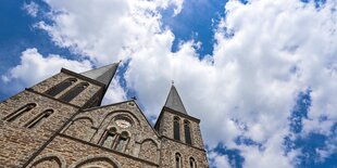 Kirchtürme, gegen den Himmel gesehen