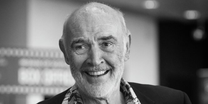 Sean Connery lächelt bei einem Filmfestival