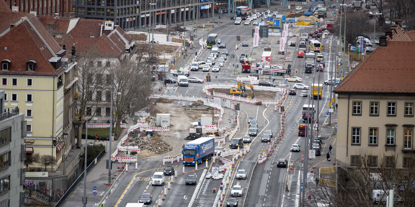 Luftbild der Mühlendammbrücke in Mitte