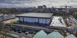 Die Baustelle der Neuen Nationalgalerie an der Potsdamer Straße in Berlin