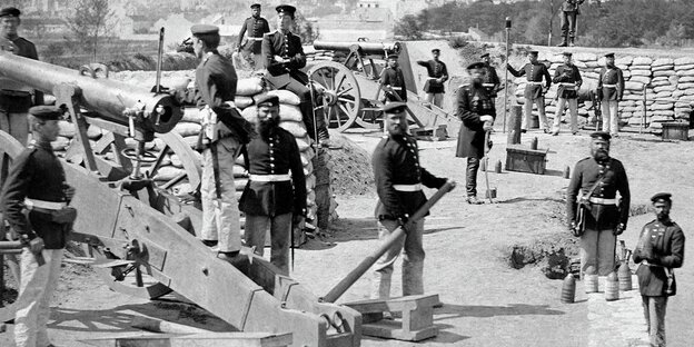 Feldbatterie des zweiten Bayerischen Korps auf den Bois de Boulogne in Paris, 1870