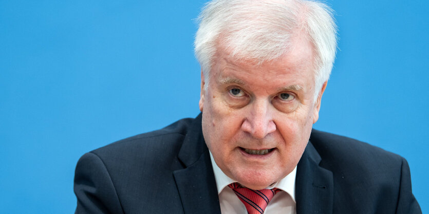 Seehofer: Alter Mann mit grauen Haaren