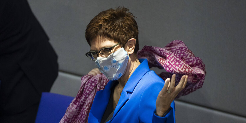 Verteidigungsministerin Annegret Kramp-Karrenbauer im Bundestag Ende Oktober