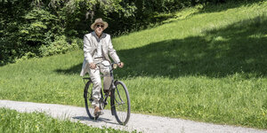 Felix Murot fährt Fahrrad