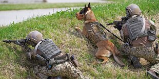 Das Kommando Spezialkräfte KSK der Bundeswehr bei einer Vorführung