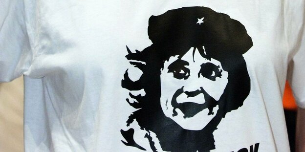 ein T-shirt mit dem Gesicht von Angela Merkel als Che Guevara