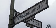 Blick auf ds Straßenschild der Wissmannstraße