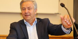 Klaus Wowereit im Untersuchungsausschuss