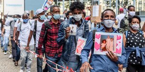 Demonstration eritreischer Flüchtlinge für das Recht auf Familiennachzug in Berlin im Berliner Regierungsviertel