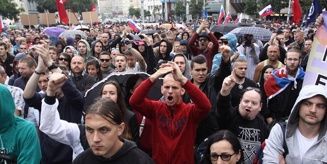 Slowaken bei Protest gegen Einwanderer